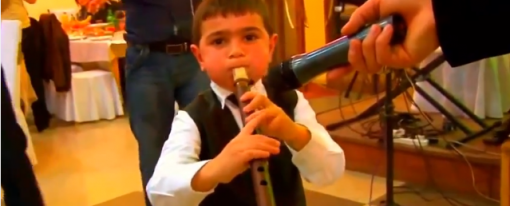 Duduk ve Çocuk