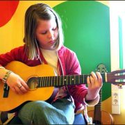 cocuklar-icin-gitar
