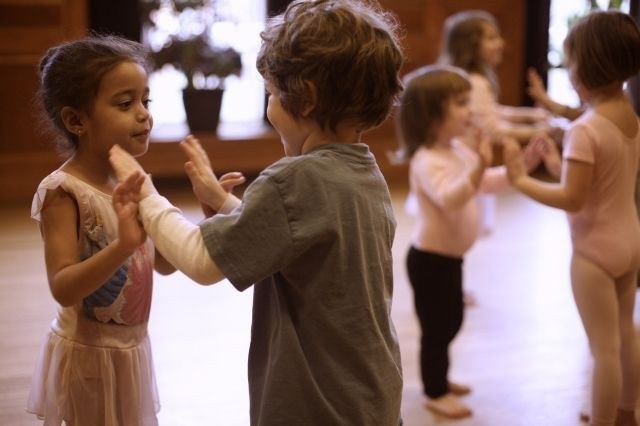 dance-class-640×426